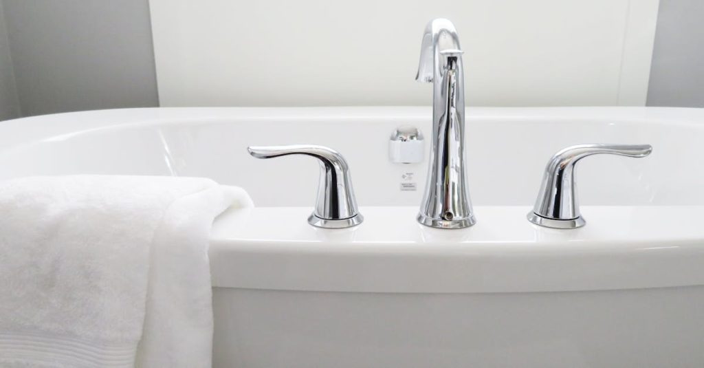 découvrez tout sur les baignoires : conseils d'achat, idées de design, installation et entretien pour transformer votre salle de bain en un espace de détente élégant et fonctionnel.