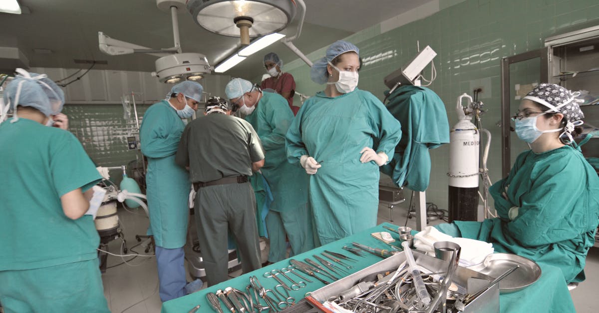 découvrez tout ce qu’il faut savoir sur la chirurgie de la cataracte : procédures, bénéfices, risques et conseils pour une récupération optimale. informez-vous avant de franchir le pas.