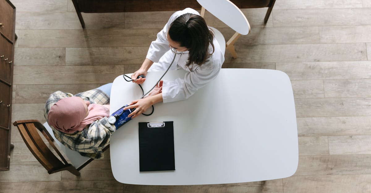 découvrez nos services d’assistance à domicile : aide aux tâches ménagères, accompagnement des personnes âgées, soutien scolaire et interventions d’urgence pour garantir votre confort et votre sécurité au quotidien.