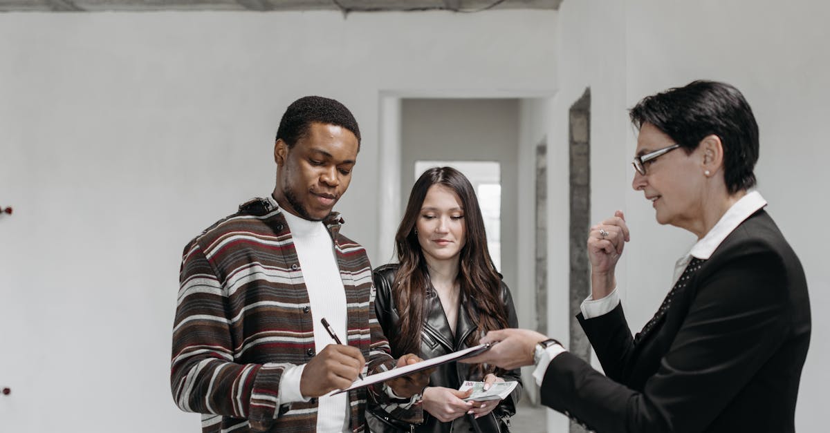 découvrez tout ce qu’il faut savoir sur le transfert patrimonial : définition, enjeux, solutions et conseils pour transmettre efficacement votre patrimoine.