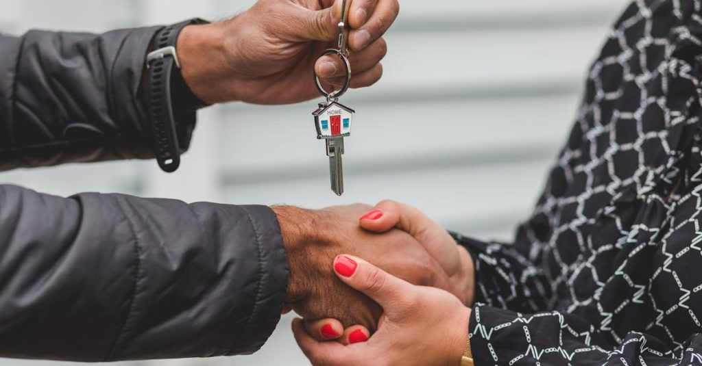 découvrez tout sur l’hypothèque inversée : principe, avantages, conditions et risques. obtenez des informations claires pour décider si cette solution de financement immobilier vous convient.