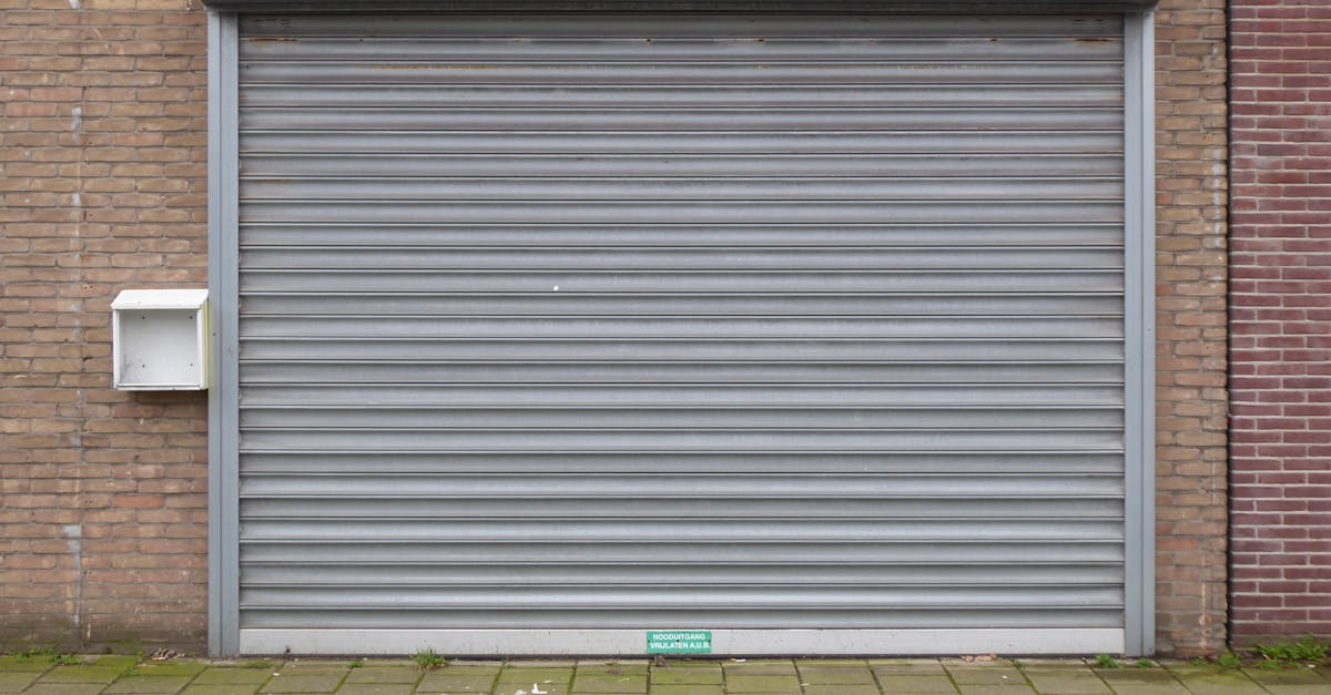 découvrez notre sélection de serrures de porte sécurisées pour protéger efficacement votre maison ou votre entreprise. installation facile et sécurité renforcée garanties.