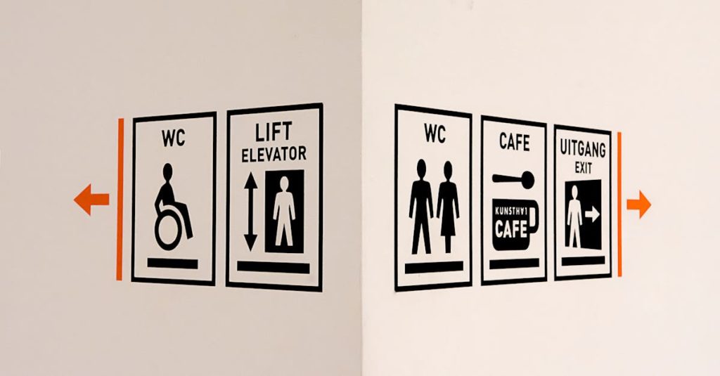 découvrez le toilet lift : une solution innovante pour faciliter l'accès aux toilettes, garantir votre autonomie et assurer votre confort au quotidien. idéal pour les personnes à mobilité réduite. installation simple et utilisation sécurisée.