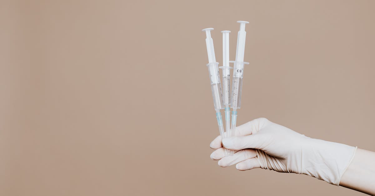 découvrez tout ce qu'il faut savoir sur la vaccination : son importance, son fonctionnement, les différents types de vaccins et les recommandations pour protéger votre santé et celle de vos proches.